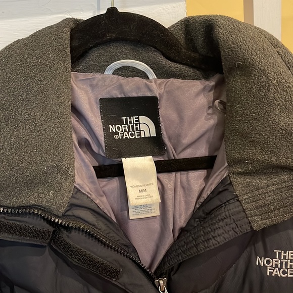 NORTH FACE WOMEN’S JACKET -SIZE MEDIUM - EXTREMELY WARM!! - Picture 2 of 7